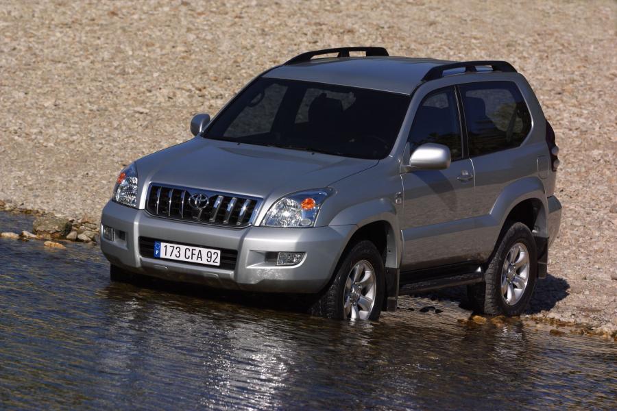  Toyota Land Cruiser 2003 года  (фото 108 из 192)